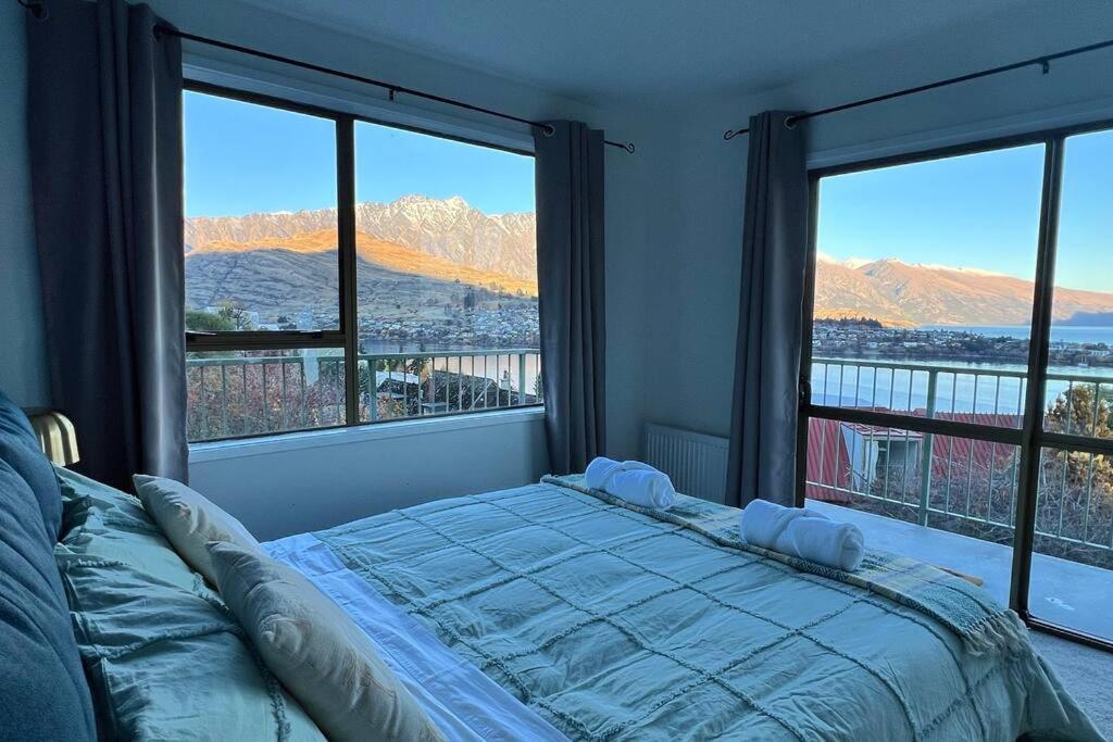 Lakeview Home Retreat At Queenstown Hill Ngoại thất bức ảnh